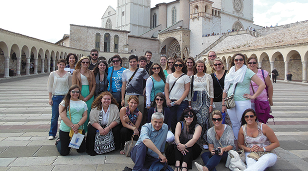 A group of La Roche University students traveling abroad.